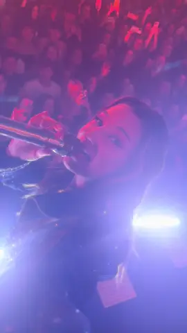 #wieniawa #kacperczyki #dlaciebie #koncert #swiatlocienietour @Julia Wieniawa @KACPERCZYK 