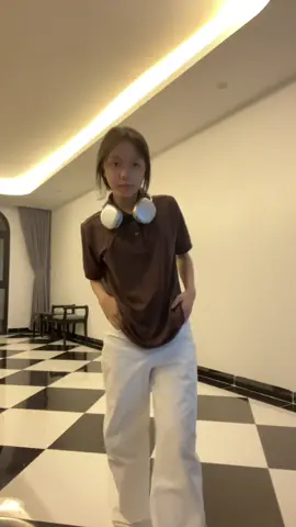 đang quay thì có ng nhìn =)))))))