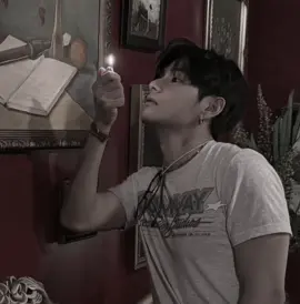 dünyanın en yakışıklısı seçilmesine sasırdık mııı #kesfetbnıonecıkar #taehyung #kimtaehyung #global #abacurstar 
