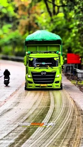 Asmara Hancur Truck Ganteng Meluncur 😎🤪🔥 @papa_shandy08 #promomakan1010 #fypシ #fyp #truckGanteng #robbyrotanayulian 