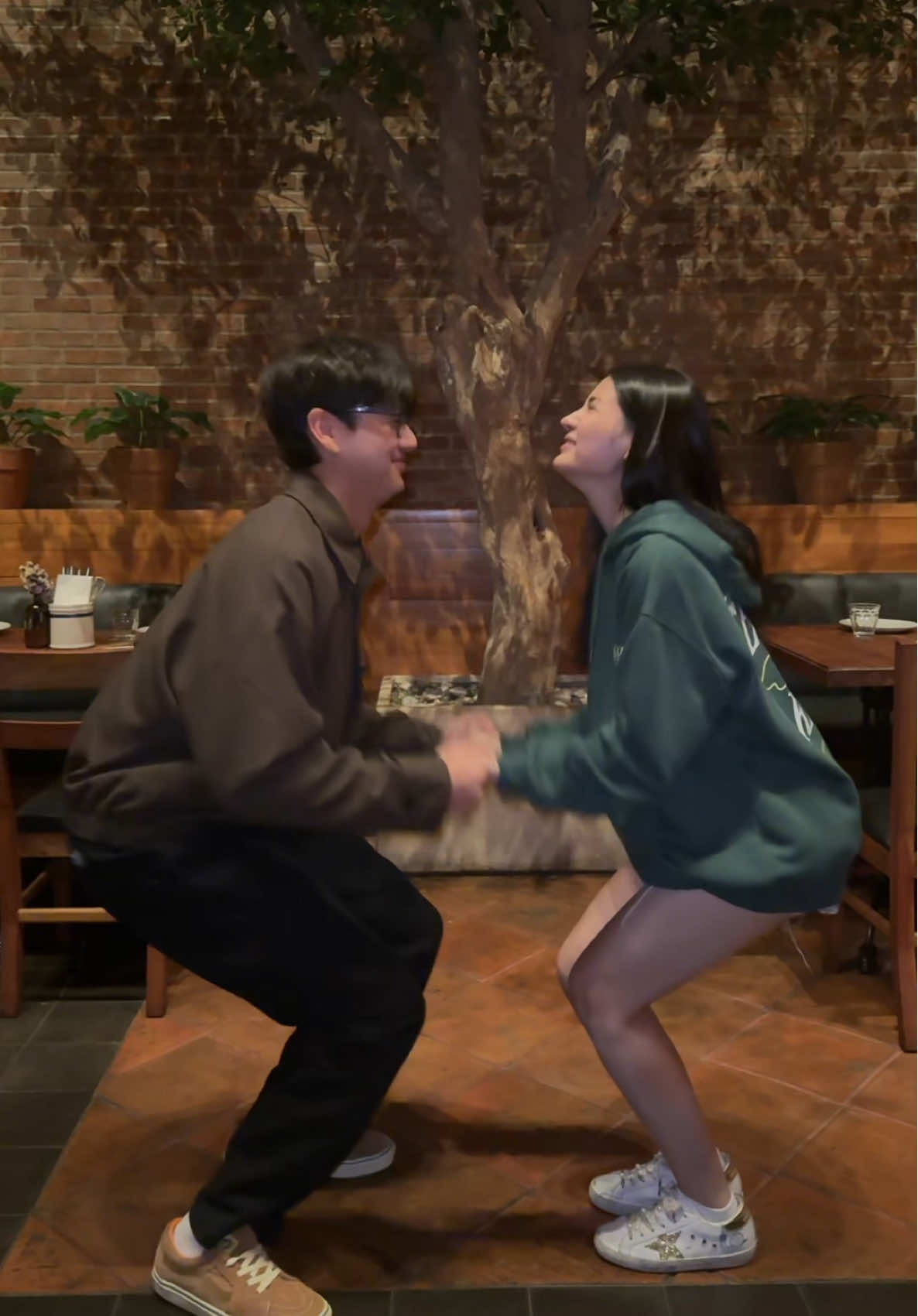 pataasan ng talon pero si @River kalaban mo 🐸