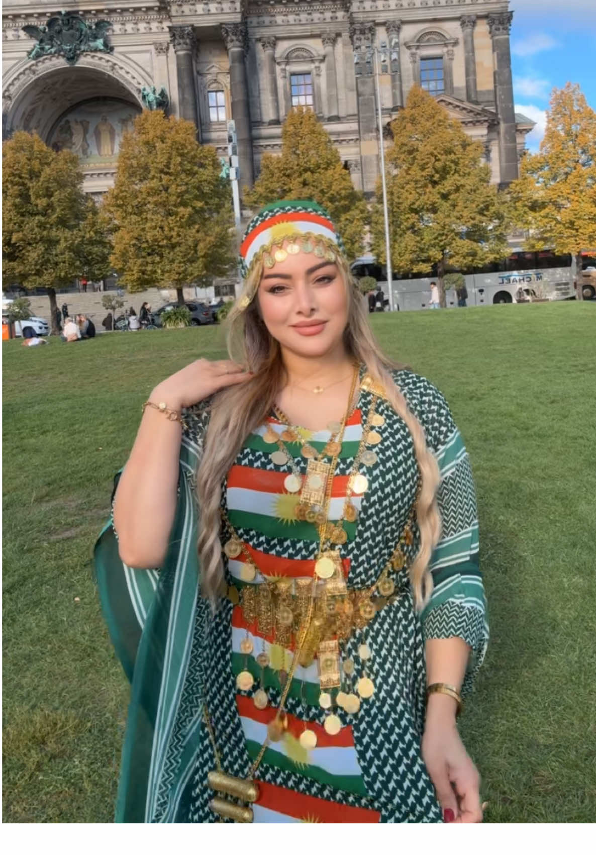 لحظات جميلة من قلب برلين#shama_design #kurdistan #مصممة #كورديه #fy @Berlin 