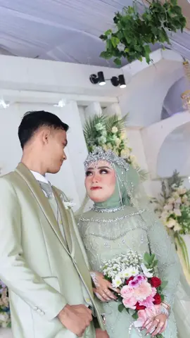 mode ngalem dulu yaaaa,,,,,, #rias #pengantincantik #muabojonegorojatim #puriranilasem #kalitdu 