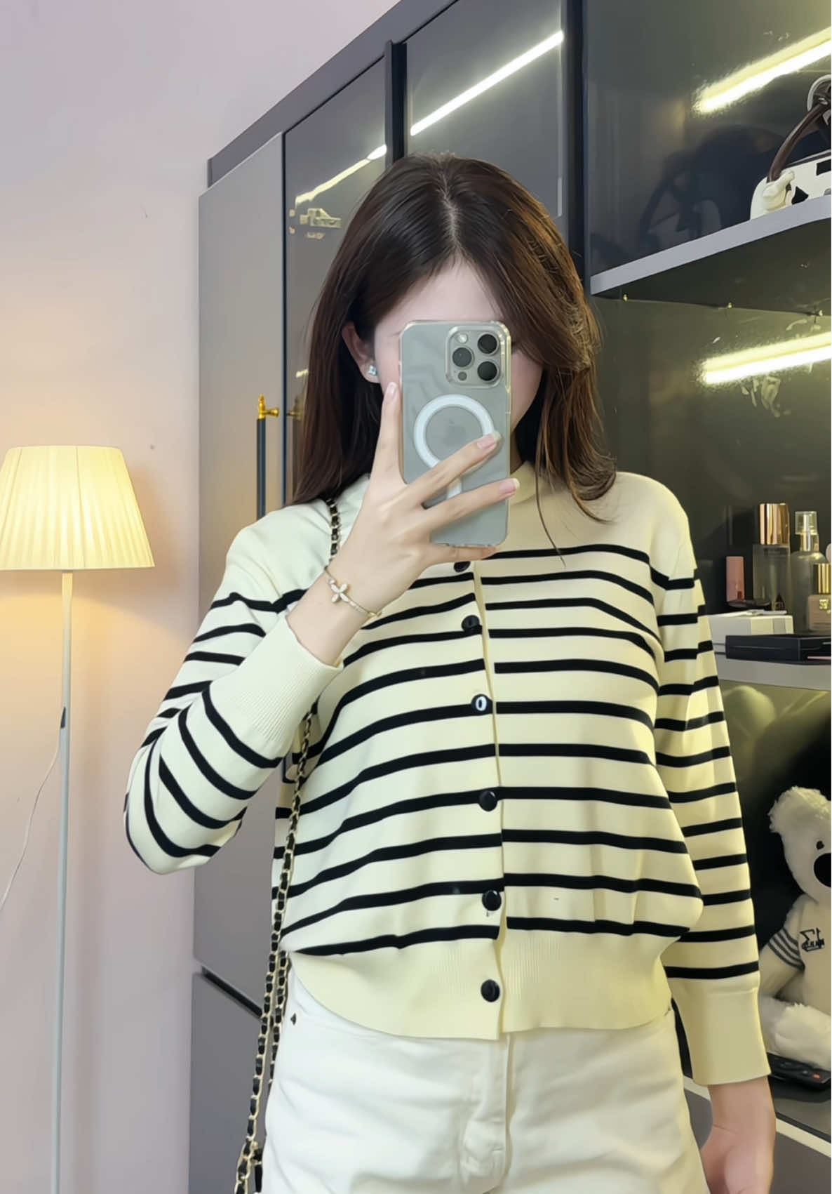 10 điểm không có nhưng ✋🤚 #aocardigan #outfit #fyp #viral #xuhuong 