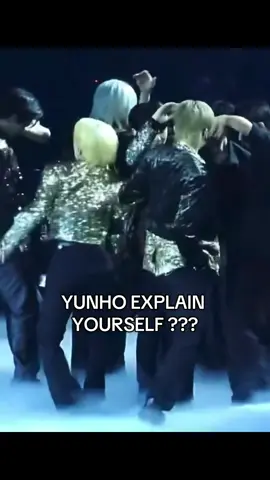 HOTTEOKS CAN U EXPLAIN HIS BEHAVIOUR IM …. 😳😳😳 #hongjoong #yunho #hohong #ateez 