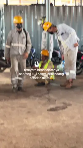 sudahlah kawan ini semua hanya dusta🙃#sad#zxycba #cumakuli#morosisulawesitenggara#lewatberandafyp 