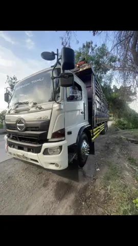 Tampan tampan gini ban nya ngak layak pake😩🤣#ffyyyppppppppppppppppppp #fffffffyyyyyyyppppppシ #sopirkonten 