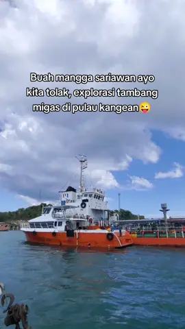 Day 2 speadd bodd kapal migas sudah memasuki pelabuhan batuguluk. TOLAK EXPLORASI TAMBANG MIGAS DI PULAU KANGEAN❌ #berandafypシ #kangean #fypdongggggggggシ #mamburitbatuguluk #viral 