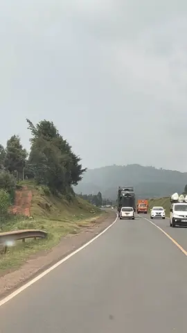 Mix ilikam na gari😂😂#kenya #roadtherapy #beautiful #kenyantiktok🇰🇪 #nairobitiktokers @Lucky James @DJ 38K @SKYLEVEL 🚀 