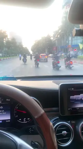 Chiều thu nhưng chưa thấy mùi hoa sữa#độcthanvuive #haìhuoctiktok #Đẹp 