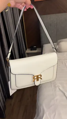 #tascantik #taswanita #shoulderbag 