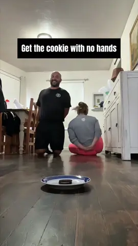 No hand cookie challenge#nohandschallenge #funny #cookie #fyp #usa 