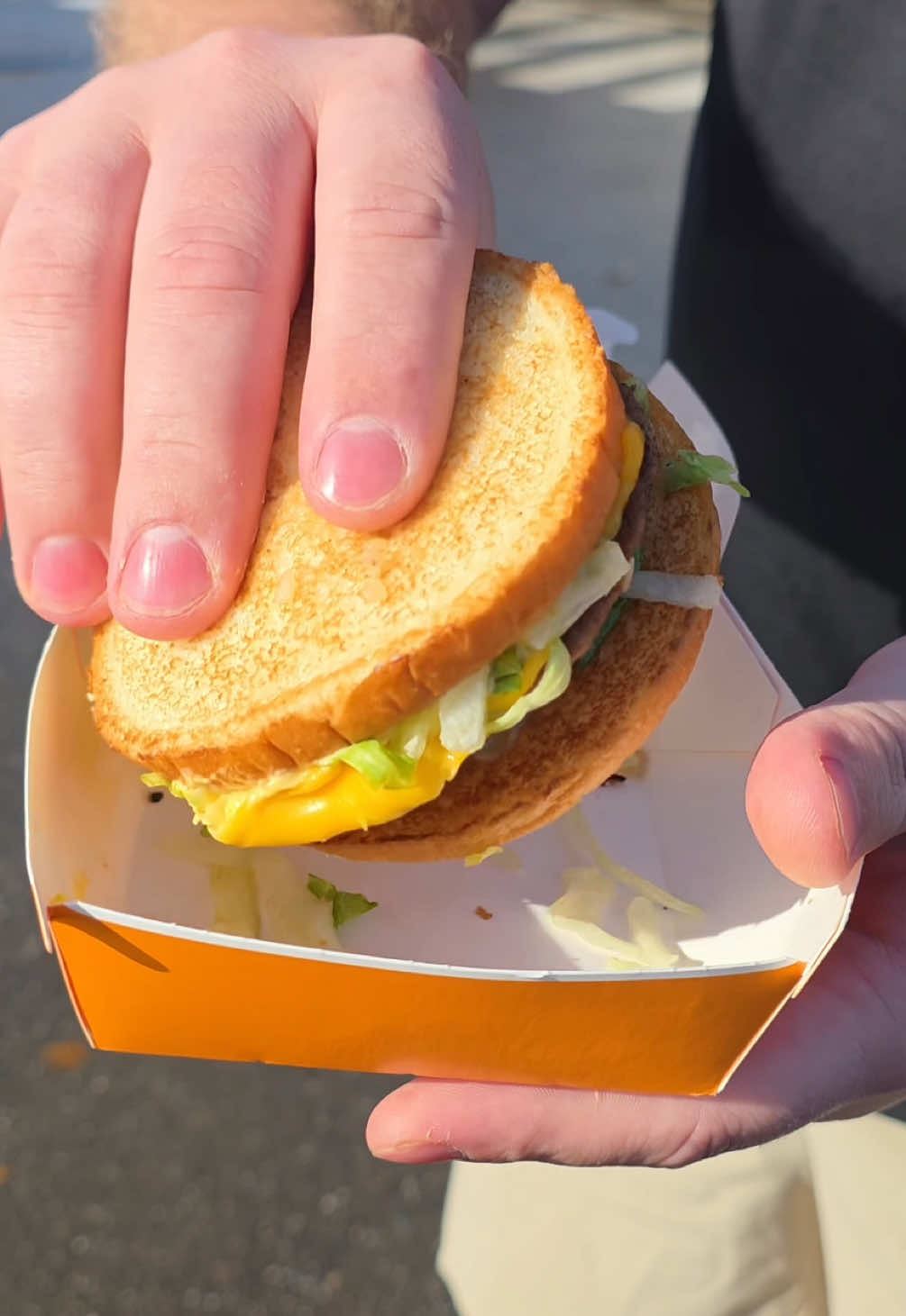 Как правильно есть Биг-Мак? #еда #mcdonalds #рек
