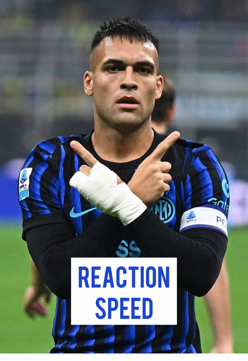 Inter Milan | Reactionary SAQ Work 🔵⚫ ⠀ Before heading into the main training session, Inter Milan players are seen sharpening their speed, agility, and quickness (SAQ) through reaction-based drills — a key component of elite performance prep. ⠀ 🎯 Why it matters: In high-level football, decisions must be made in milliseconds. These drills enhance neuromuscular readiness, improve cognitive processing under pressure, and simulate the unpredictable nature of match scenarios. ⠀ ⚡ Translating to the pitch: * Reacting to a loose ball * Adjusting to an opponent’s movement * Changing direction in a counterattack * Executing a quick press or recovery run ⠀ This type of work primes both body and brain, bridging the gap between athletic ability and tactical execution. ⠀ 🧠 + 🏃 = 🏆 ⠀ #EliteAthletesDevelopment #InterMilan #SAQTraining #PerformanceTraining #FootballDevelopment    