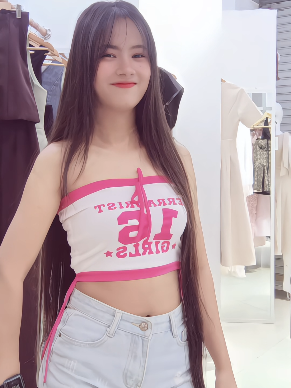 #foryoupage #fyp #မflopပါနဲ့ပလိစ့်🥺 #ဒီချိန်တင်ရင်viwerမတတ်မှန်းသိတယ်🙂 #မလှလဲကြည့်ကွာ😞🤟🧡 