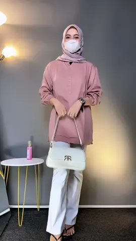 Seriusan bestt bahannya adem banget, cobain deh best anti gagal minimal punya 1 di rumah 😍🥰#rekomendasi #blouse#atasanwanita #fyp #fyppppppppppppppppppppppp 