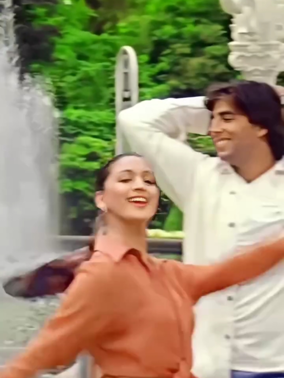 #bollywoodsong #akhsaykumar #maduridixit #diltopagalhai #fyp 