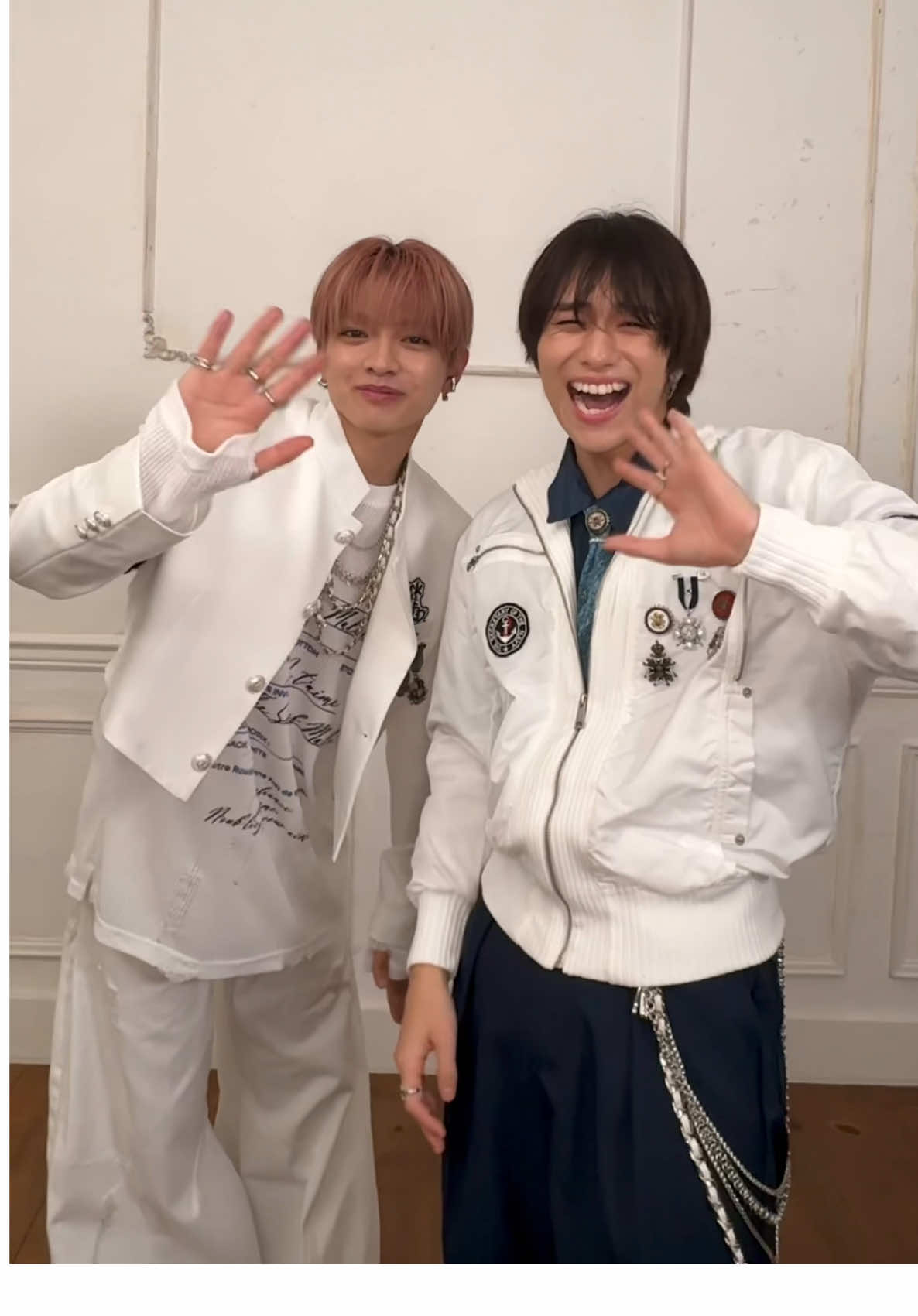 リーダーズ！🐶🐱 #WILDBLUE #君の笑顔とあの空 #NewMusic