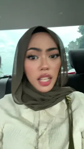Kalau ada 9 nyawa, maksudnya i ni hantu la kan..