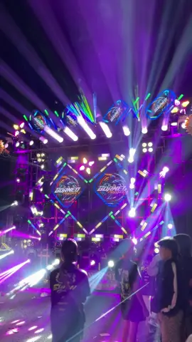 ciri khas bass gludok riswanda one🤩🔥 @RISWANDA AUDIO @Riswanda audio.malang @𝙍𝙞𝙘𝙤𝙖𝙟𝙖𝙖 𝙈𝙚𝙙𝙞𝙖 @vinolighting  #riswandacakwan #radiatorisback #gampingancarnival #fyp #karnavalgampingan 