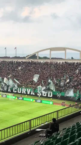 Aksi BCS di laga PSS vs Kendal Tornado FC, Minggu (12/10/2025). Ini kali pertama suporter bisa menyaksikan langsung laga di Maguwoharjo setelah PSS lepas dari sanksi Komdis PSSI. #pss #bcsxpss #aksibcs #pssvskendaltornado 