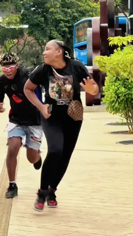 Funny Street Prank😂😂😂#prank #funnyvideos #funny #momentos #tiktok 