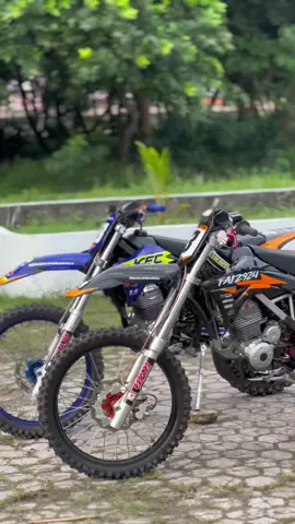 💙🧡#klxgordon #klxsupermoto #klx 