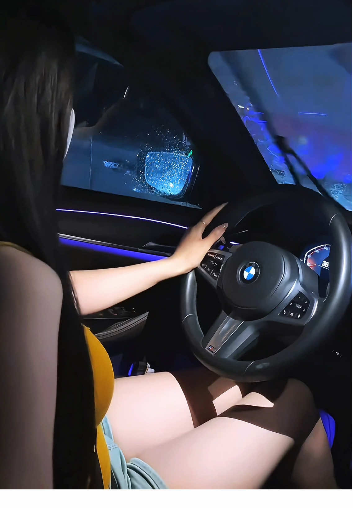 Có phải em đang mơ về ai …? #taphoaxecung #xedep #phukienoto #TikTokAwardsVN #driving 