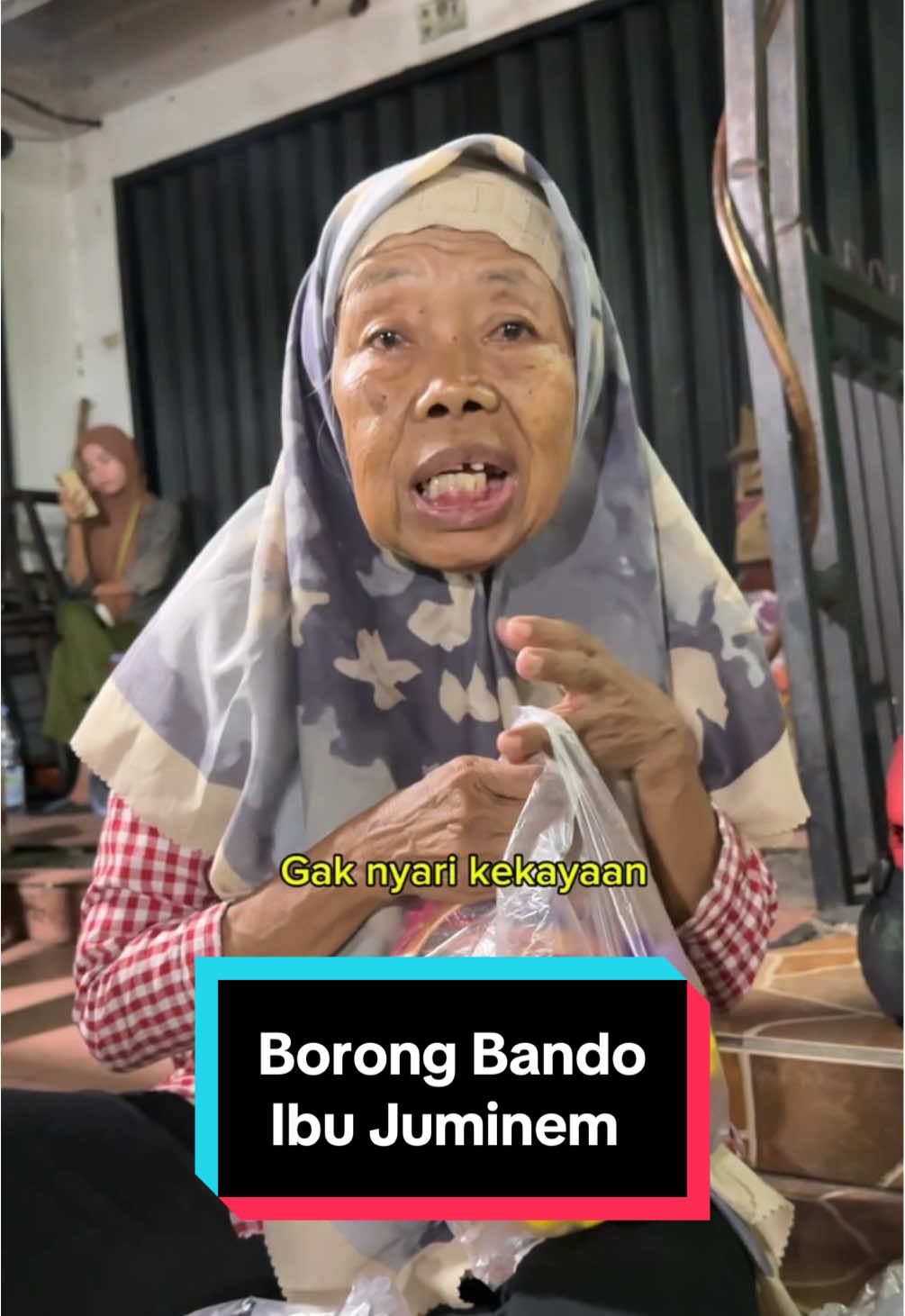 Borong bando ibu Juminem yang pengen ketemu pak Jokowi @dr. Richard Lee, MARS, ph.D 