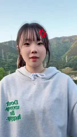 どんどん寒くなってきたね🥹 寒いの苦手だから嫌って気持ちと長袖着れるってゆう嬉しい、複雑な気持ちだね^_^