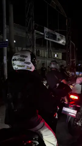 malming ini gak asik cahhh😭🫨  #stb #malming #stbjatim #balapliar #StreetVibes #SadNight #HerexStyle #NightRide #HerexCommunity #SitubondoHerex #keamananlalulintas  #CapCut 