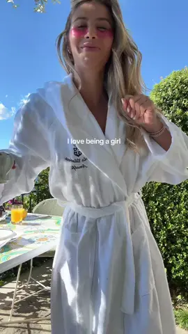 Eye masks, robe, hair curled, protein coffee, and taking my sweet time getting ready >> just the best!! #OOTD #foryoupage #beingagirl #morningroutine 