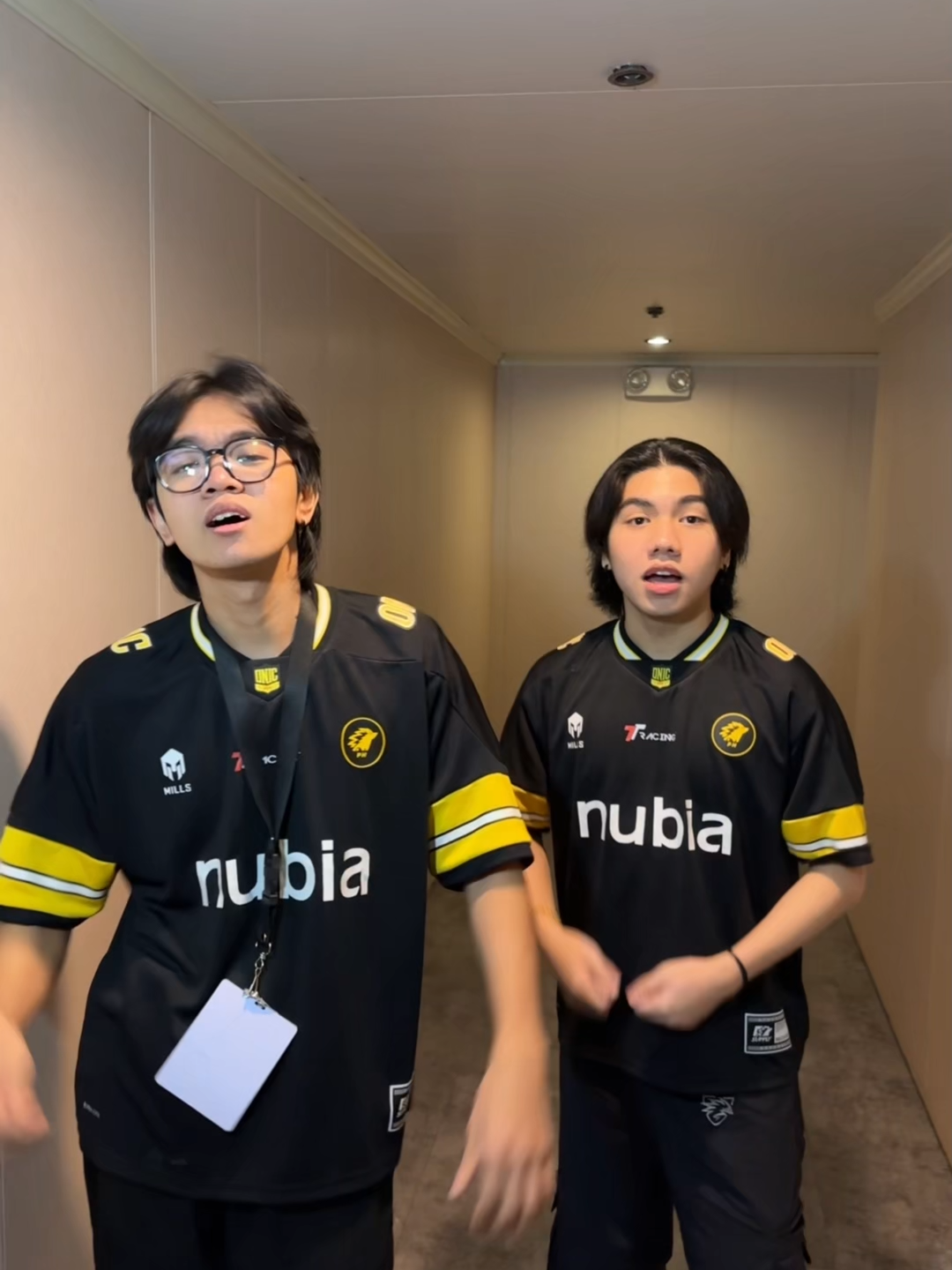 Upper bracket vibes only 😉 See you in the playoffs, fam! 💛🖤 #itsONICtime #ONICPH #MPLPH #MPLPhilippines #MobileLegendsBangBang #EsportsPH #MPLPHSeason16