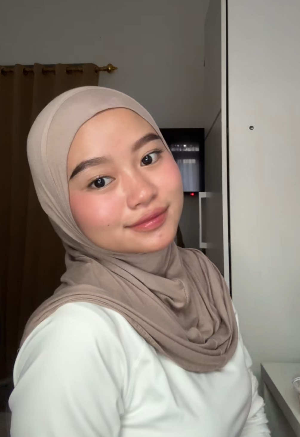 curi curi pandang