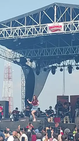 Elsa Safitri aslinya imut ya  cantiik