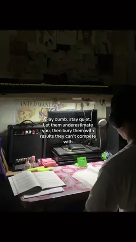 #studytok #toxicstudymotivation #studymotivation #fyp #vibewithdoss 