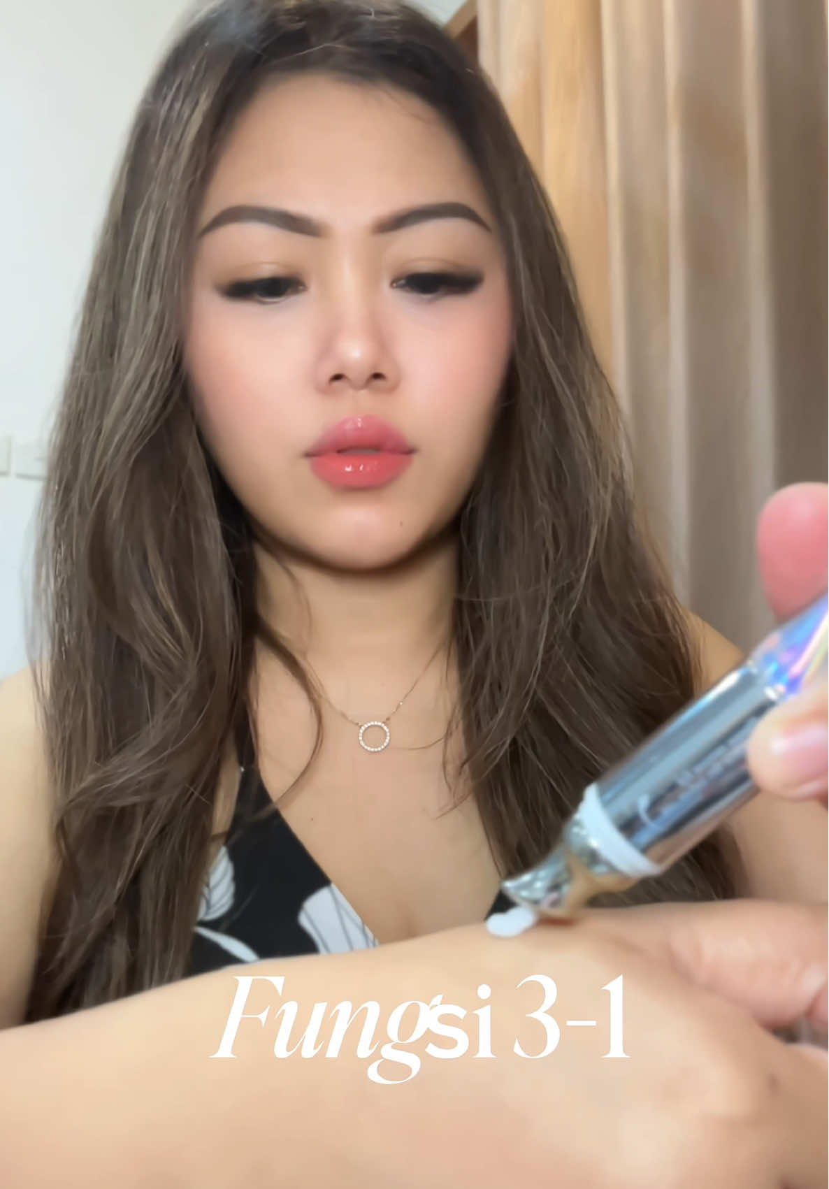 Harus rutin pakai ini yah supaya gak ada kerutan di kantung mata 👌🏻 #icelerskin #eyecream 