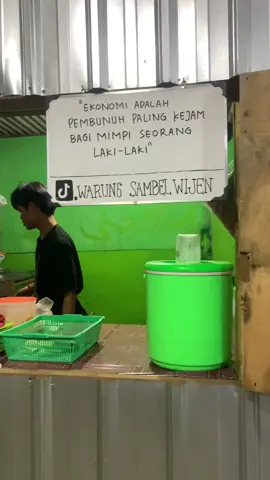 bener ora cah?😞@Agusstwn_  #fyp #viral #warungsambelwijen #kulinerbaureno #kulinerkepohbaru 