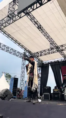 . . . #kediriscooterfestival8 #romithejahats #vespaindonesia 