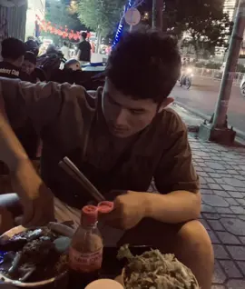 Bon chen giữa dòng đời vội vã, không dám gục ngã vì còn nhiều thứ phải lo#abcxyz#xuhuongtiktok#đời#pyp#tiền 