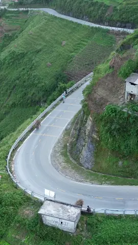 “ Phượt cùng bạn trẻ trên cung đường đèo bằng xe Điện Mini”#xuhuong #xuhuongtiktok #hagiangloop #viralditiktok #vietnam 