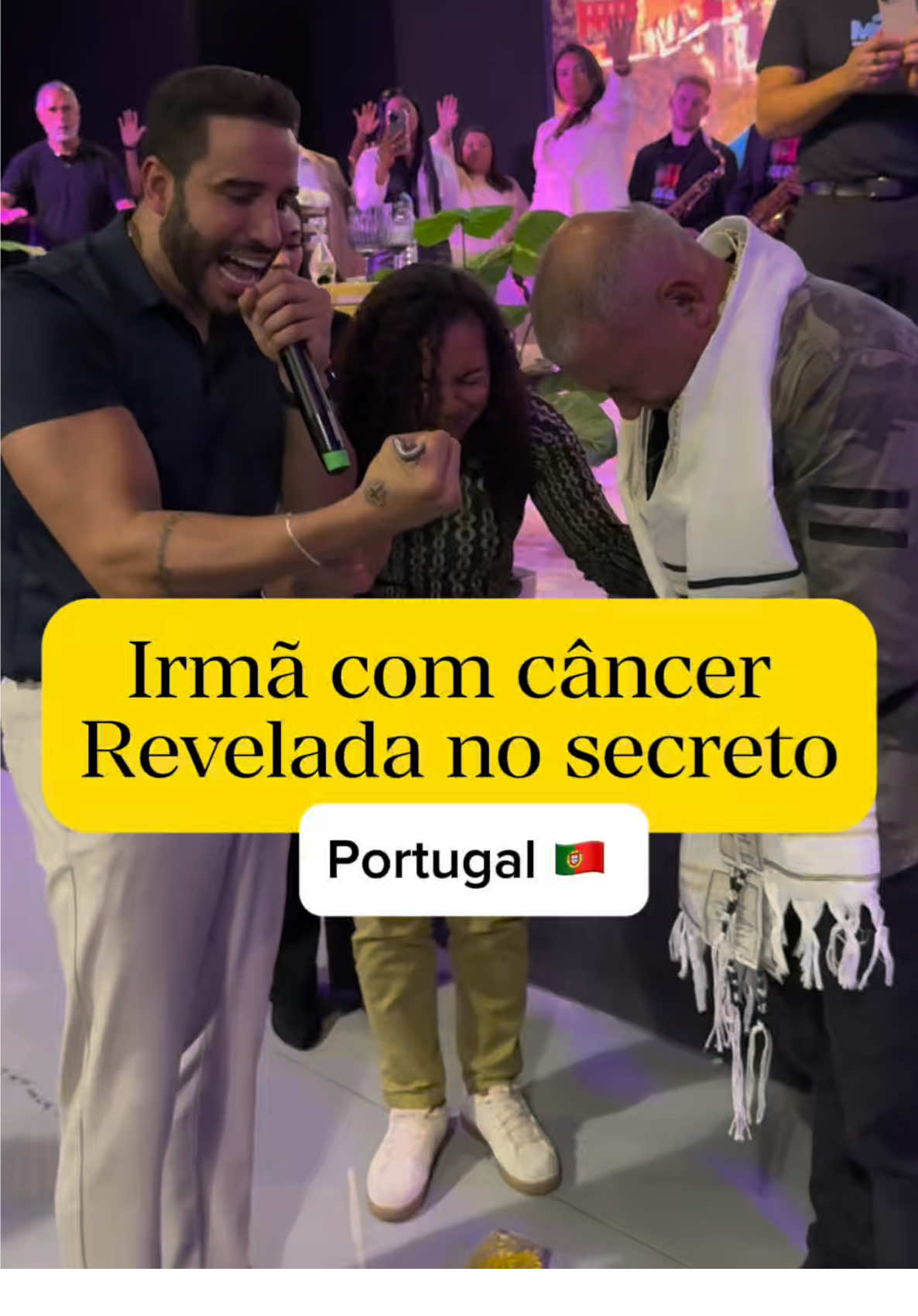 A irmã dele está com câncer e ele está orando muito por ela.. Imagina Deus falar com você aquilo que só você sabe? Bem quem dorme com vc imagina 