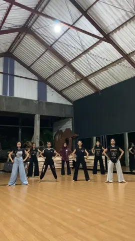 #4upage #tiktokfyp @sanggarnyipandansariboja pinjam sound#saleho@salehokaryabudaya.id 