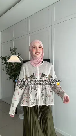 🗣️ : dulu tak pandai pakai shawl now after try naura curve shawl terus suka pakai shawl. Yes ! Naura curve shawl is the best daily shawl yang ugais wajib try🤍 #fyp #hijabtutorial 