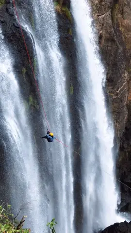 #canyoneering #canyoning #backflip @KlayapanSkarepku🇲🇨🇰🇷 @Canyoning Curug Sewu @Canyoning Kendal @CURUG SEWU WATERFALL INDONESIA 