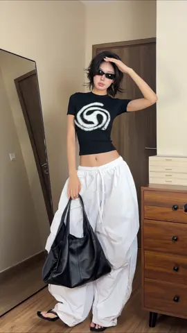 Hôm nay mặc gì đây @HOLYTEE #outfitideas #mixmatch #phốiđồđẹp 