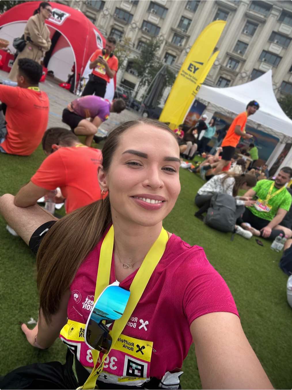 Smiling because it’s over, not because it was fun. #bucharestmarathon #firsthalfmarathon #runninginbucharest #novablast5 #oakleysutrolite