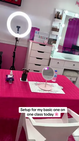 Come learn the art of mastering your own makeup 💄 🌸 with correct shade matching and application techniques! #trinidad #SmallBusiness #beauty #studio #beautystudio 