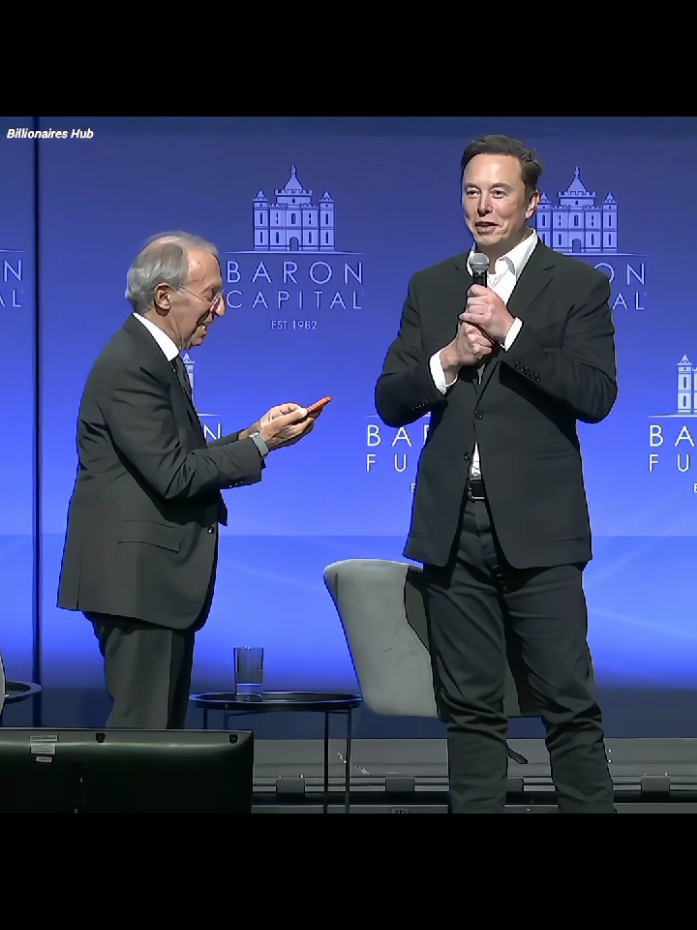 Selfie with Elon Musk and Using Twitter #elonmusk #spaceflight #spacefans #shorts #starship 