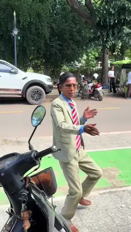 #ពូស្ករទាញ #ចាក់ៗ #viralvideo #contentcreator #ខ្មែរស្រលាញ់ខ្មែរ 